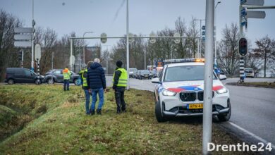 Schade bij aanrijding op Meester Cramerweg in Hoogeveen