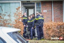 Politie forceert deur bij aanhouding in woning Emmen – Drenthe24